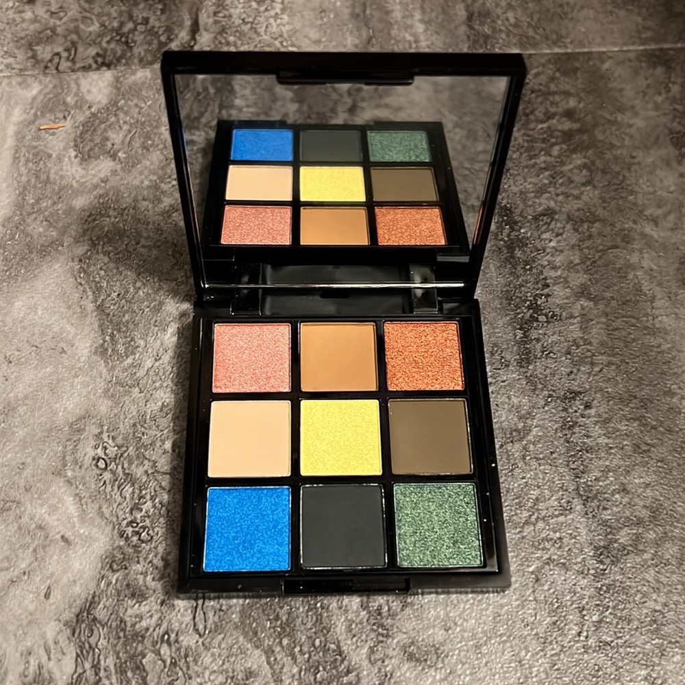 Aesthetica Be Bold Eyeshadow Palette
